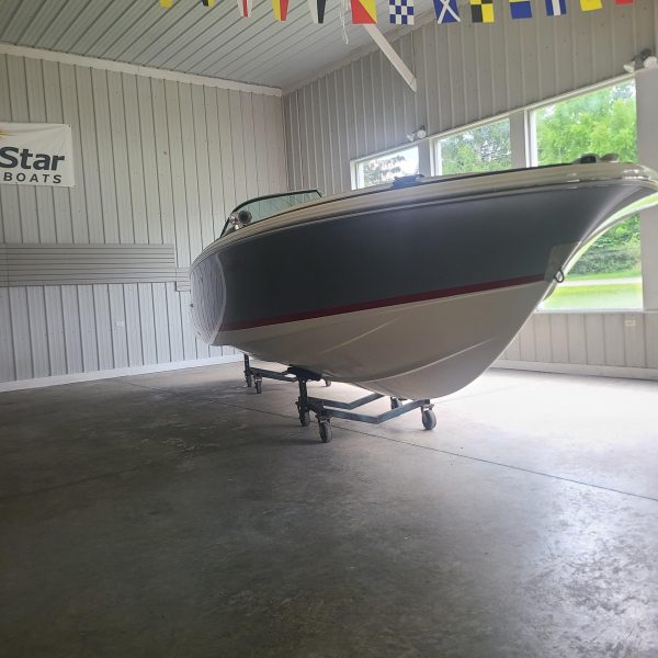 2018 - Chris-Craft Launch 23 - Image 8