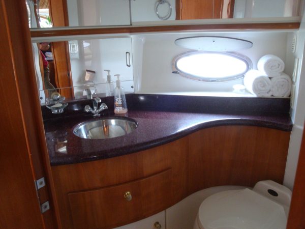 2001 - Carver 396 Motor Yacht - Image 13