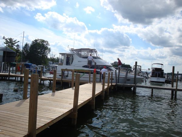 2001 - Carver 396 Motor Yacht - Image 14