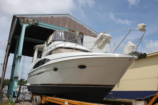 2001 - Carver 396 Motor Yacht - Image 10