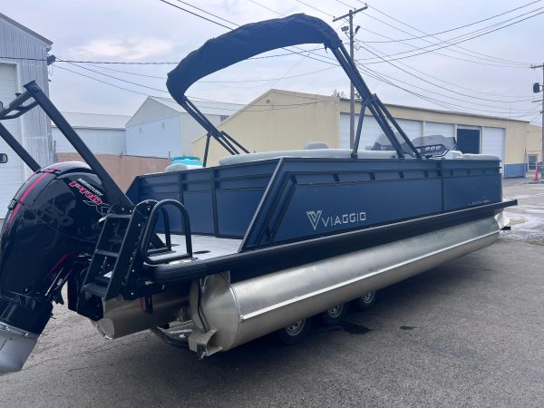 2025 - Viaggio Lago V 22U Tritoon w/Merc 150 - Image 2