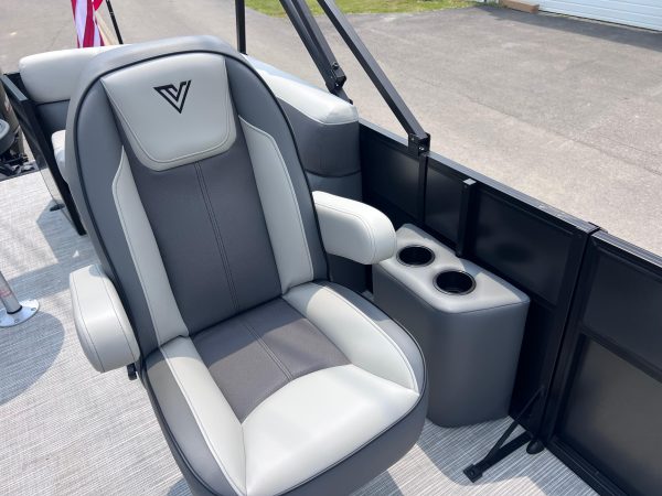 2025 - Viaggio V 20U Pontoon - Image 13