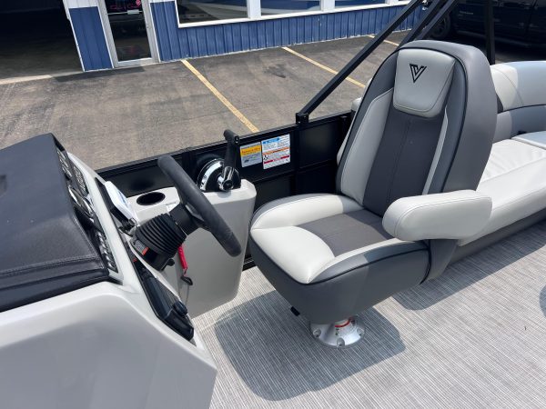 2025 - Viaggio V 20U Pontoon - Image 14