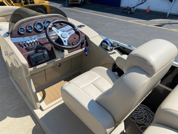 2015 - Misty Harbor 2685SU Tri Toon - Image 8