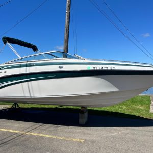 2002 - Crownline 230 BR